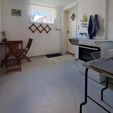Your Lofoten Base, Quiet & Well Located Basement *